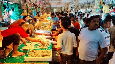 Rushes were observed in Agartala, Battala, Gol Bazar markets on the occasion of Bijoya Dashami. TIWN Pic Oct 5